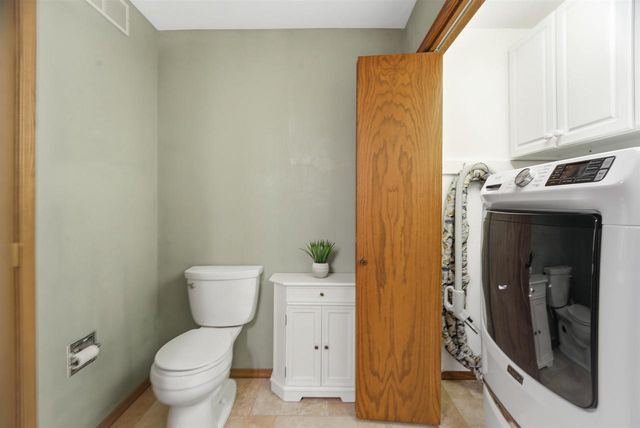 160 CAPTAINS COURT, Winneconne, WI 54986