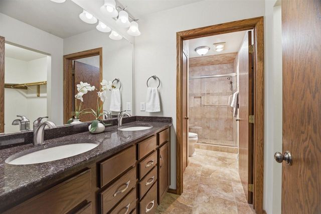 160 CAPTAINS COURT, Winneconne, WI 54986