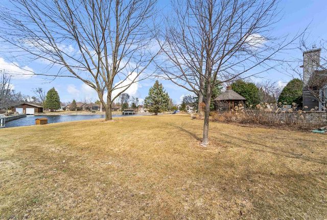 160 CAPTAINS COURT, Winneconne, WI 54986