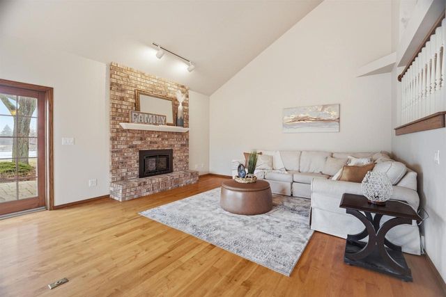 160 CAPTAINS COURT, Winneconne, WI 54986