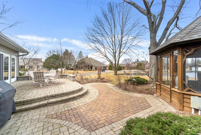 160 CAPTAINS COURT, Winneconne, WI 54986