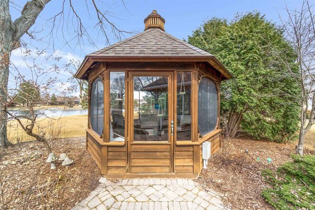 160 CAPTAINS COURT, Winneconne, WI 54986