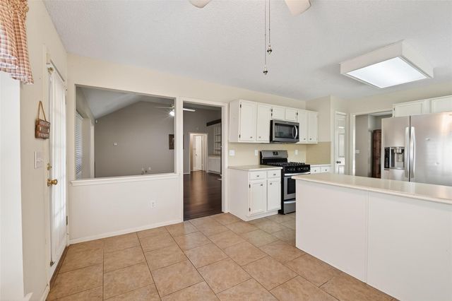 4004 S Dogwood Drive, Pearland, TX 77584