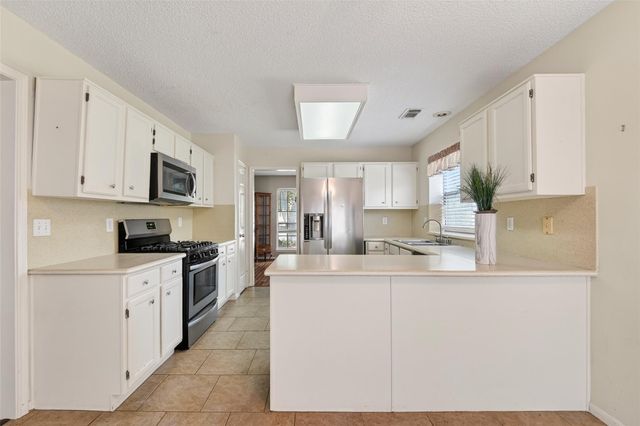 4004 S Dogwood Drive, Pearland, TX 77584