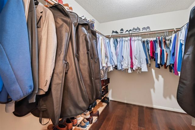 4004 S Dogwood Drive, Pearland, TX 77584