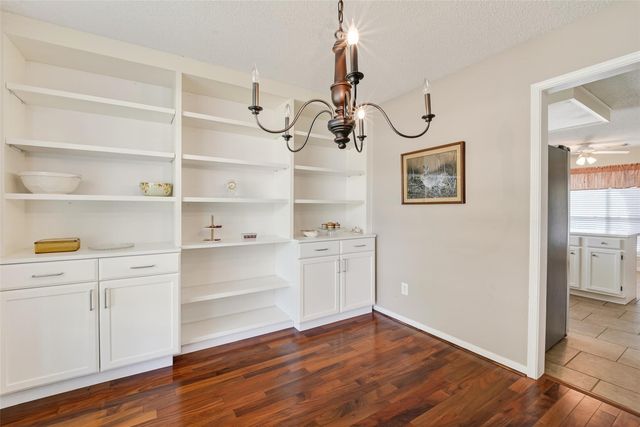 4004 S Dogwood Drive, Pearland, TX 77584