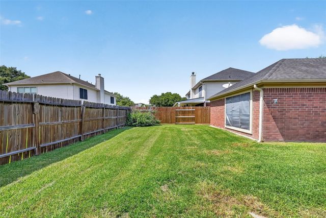 4004 S Dogwood Drive, Pearland, TX 77584