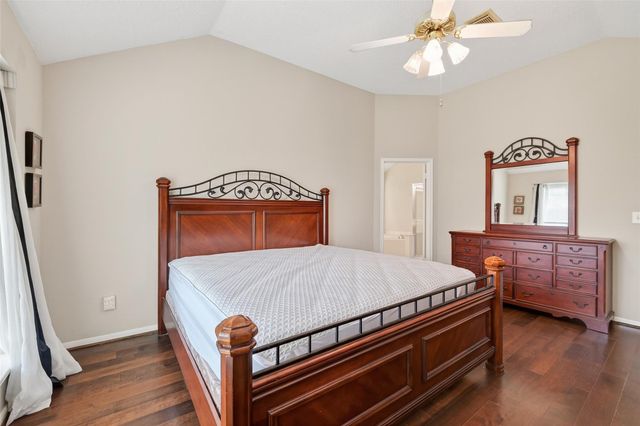 4004 S Dogwood Drive, Pearland, TX 77584