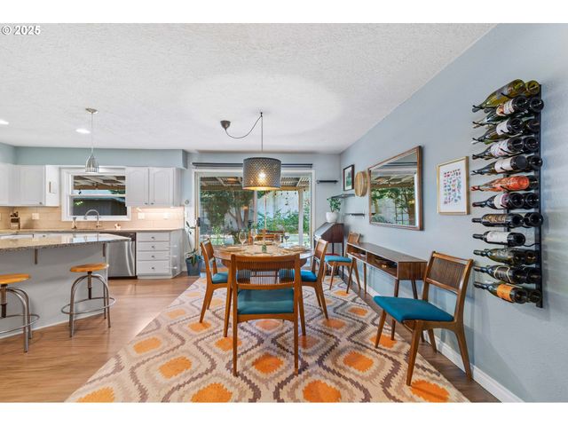 16230 Ne HOYT St, Portland, OR 97230