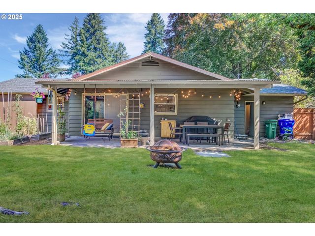 16230 Ne HOYT St, Portland, OR 97230