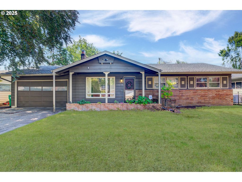 16230 Ne HOYT St, Portland, OR 97230