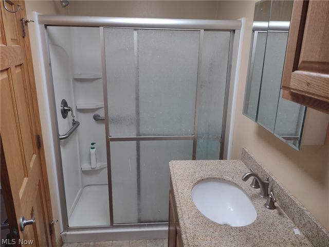 63 W Long Street, Akron, OH 44301