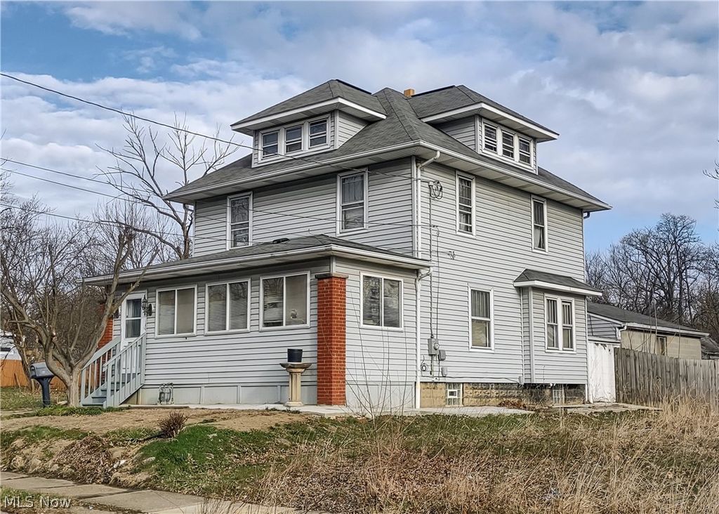 63 W Long Street, Akron, OH 44301