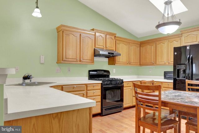 6295 S HIGHLANDS CIR, Harrisburg, PA 17111