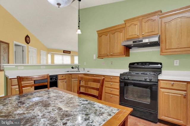 6295 S HIGHLANDS CIR, Harrisburg, PA 17111