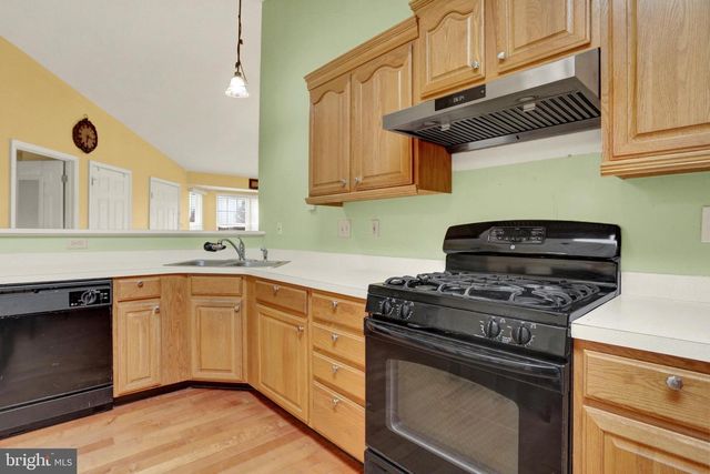 6295 S HIGHLANDS CIR, Harrisburg, PA 17111