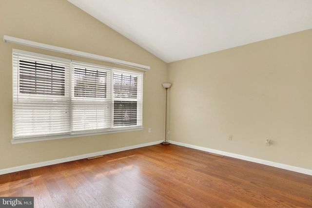 6295 S HIGHLANDS CIR, Harrisburg, PA 17111