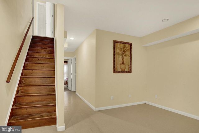 6295 S HIGHLANDS CIR, Harrisburg, PA 17111