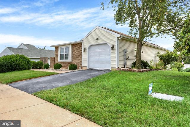 6295 S HIGHLANDS CIR, Harrisburg, PA 17111