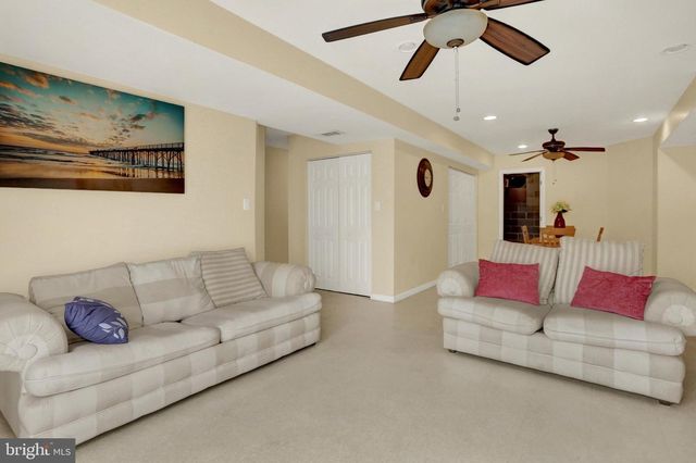 6295 S HIGHLANDS CIR, Harrisburg, PA 17111