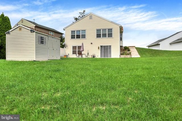 6295 S HIGHLANDS CIR, Harrisburg, PA 17111