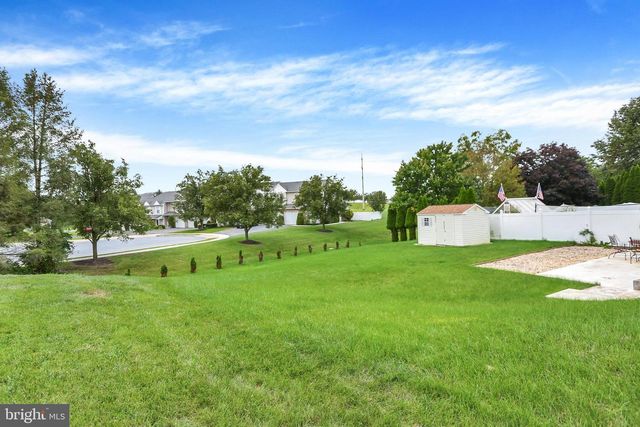 6295 S HIGHLANDS CIR, Harrisburg, PA 17111