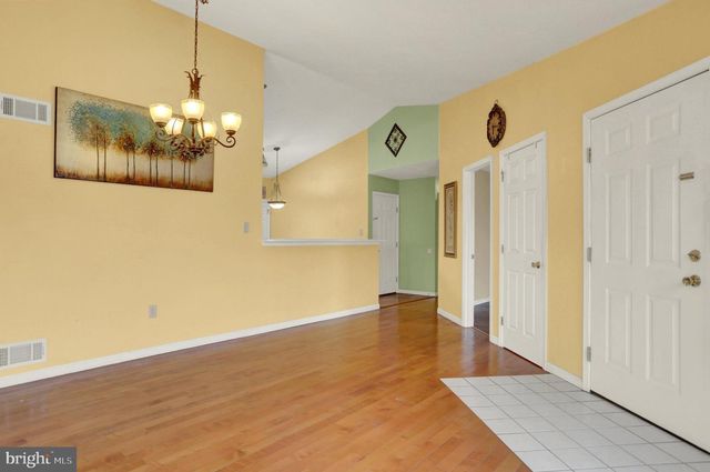 6295 S HIGHLANDS CIR, Harrisburg, PA 17111