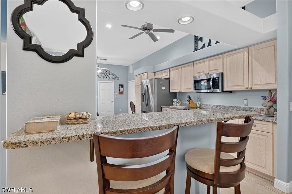 Image 20 of property listing at 4139 NE 9th AVE, Cape Coral, FL 33909