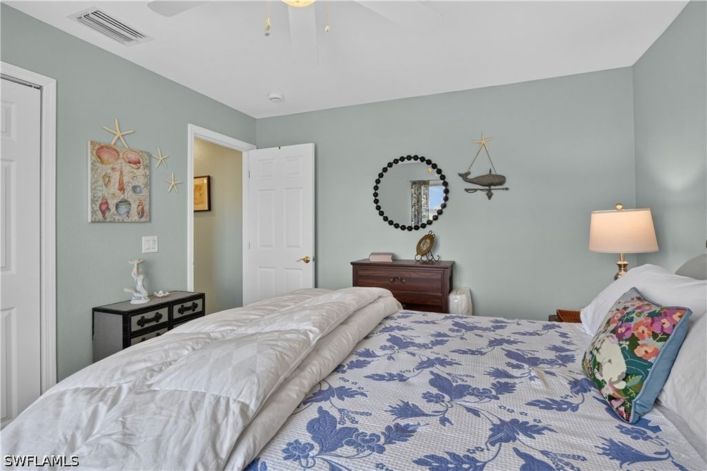 Image 32 of property listing at 4139 NE 9th AVE, Cape Coral, FL 33909