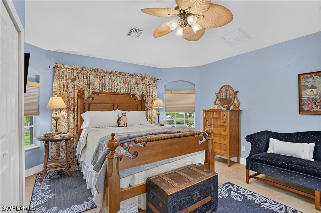 Image 35 of property listing at 4139 NE 9th AVE, Cape Coral, FL 33909