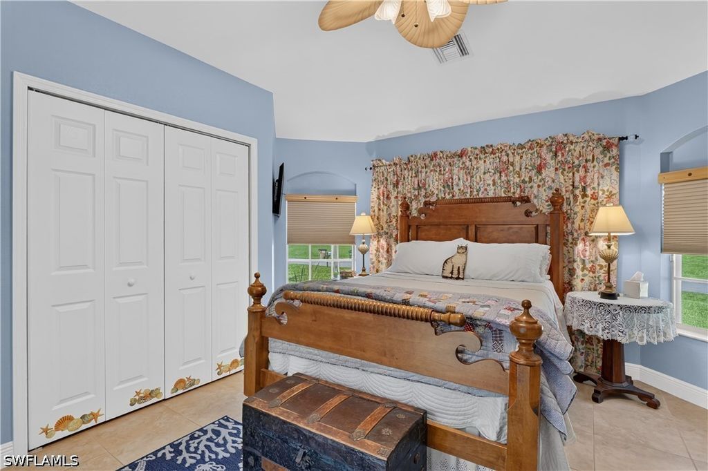 Image 36 of property listing at 4139 NE 9th AVE, Cape Coral, FL 33909