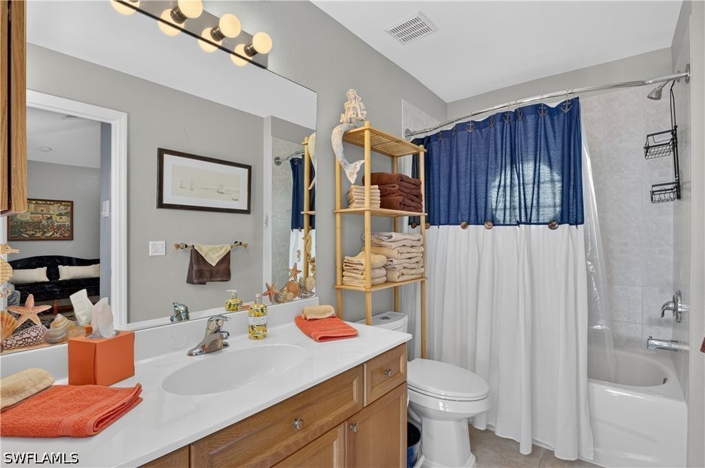 Image 39 of property listing at 4139 NE 9th AVE, Cape Coral, FL 33909
