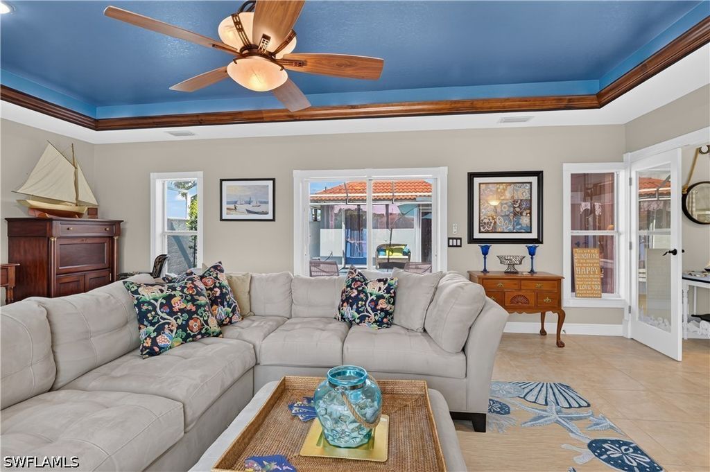 Image 6 of property listing at 4139 NE 9th AVE, Cape Coral, FL 33909