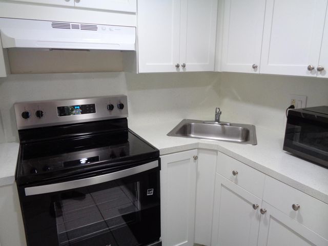 270 S Cypress Road 202, Pompano Beach, FL 33060