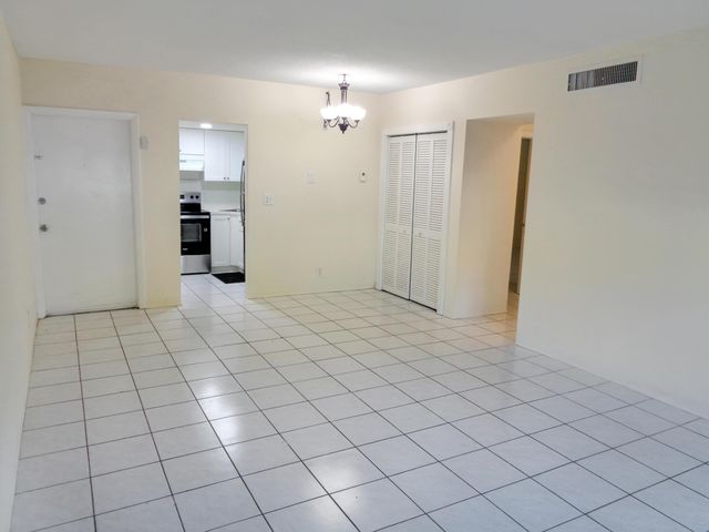 270 S Cypress Road 202, Pompano Beach, FL 33060