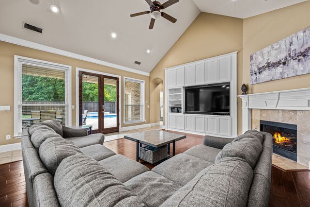 5607 Willow Wood Lane, Dallas, TX 75252