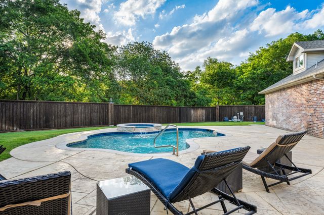 5607 Willow Wood Lane, Dallas, TX 75252