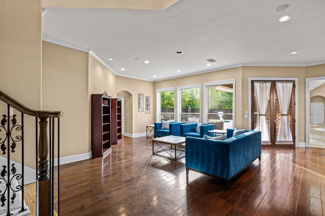 5607 Willow Wood Lane, Dallas, TX 75252