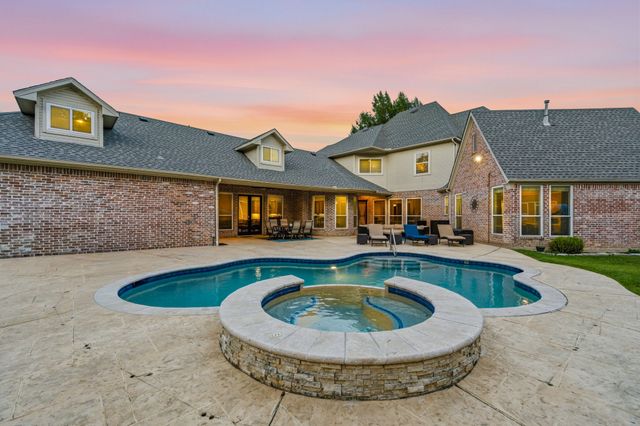 5607 Willow Wood Lane, Dallas, TX 75252
