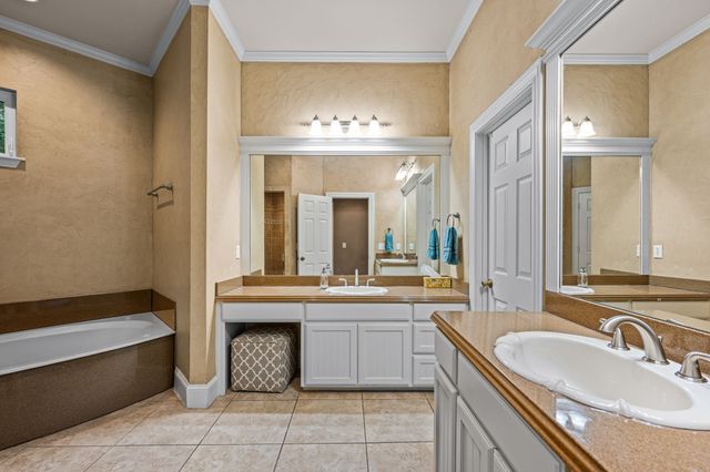 5607 Willow Wood Lane, Dallas, TX 75252