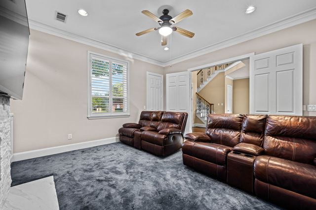 5607 Willow Wood Lane, Dallas, TX 75252