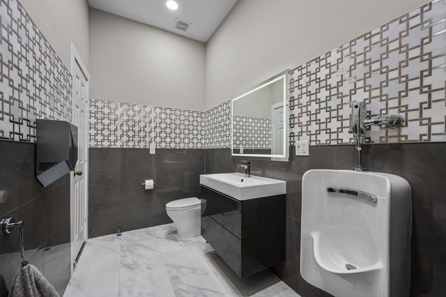 5607 Willow Wood Lane, Dallas, TX 75252