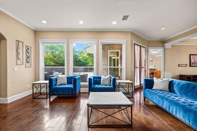 5607 Willow Wood Lane, Dallas, TX 75252