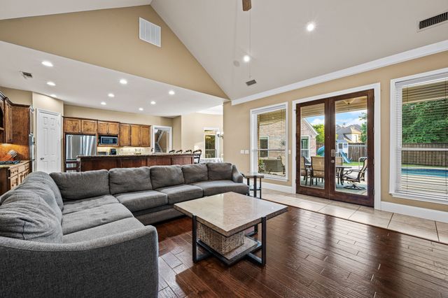 5607 Willow Wood Lane, Dallas, TX 75252