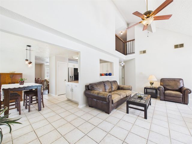 416 Meadowpoint Drive, League City, TX 77573
