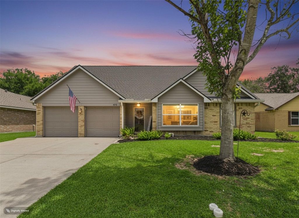 416 Meadowpoint Drive, League City, TX 77573