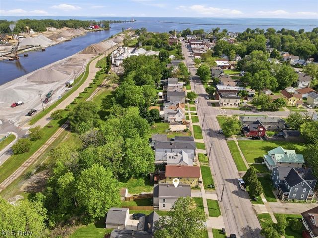 521 High Street, Fairport Harbor, OH 44077