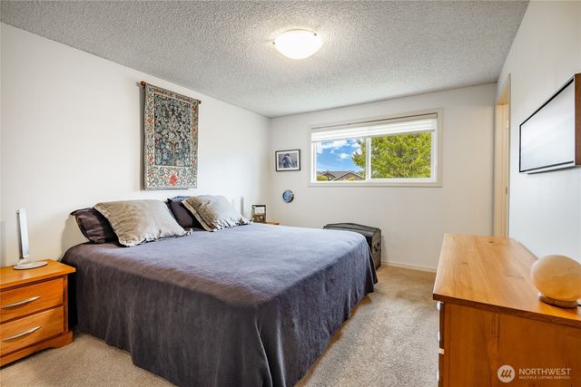 8039 Niska Road, Blaine, WA 98230