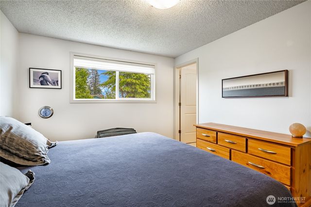 8039 Niska Road, Blaine, WA 98230