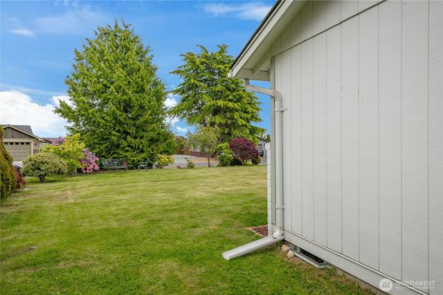 8039 Niska Road, Blaine, WA 98230